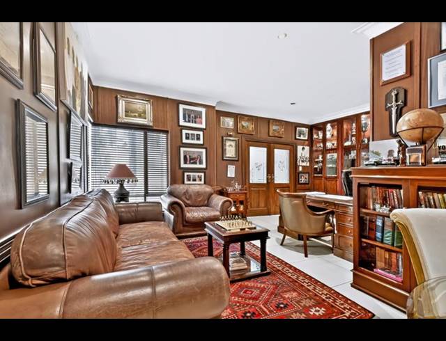 6 BEDROOM HOUSE FOR SALE IN NORTHCLIFF